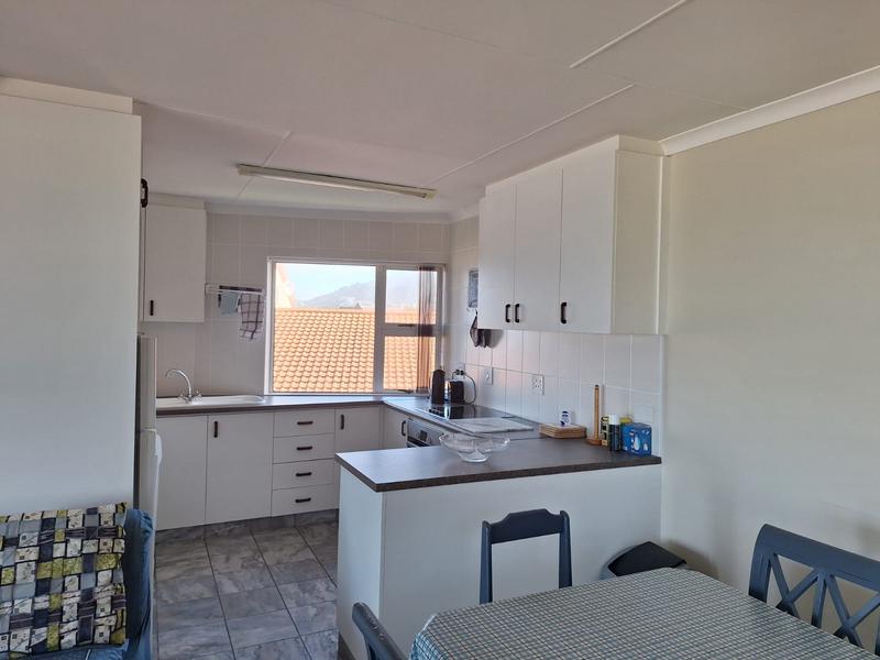 6 Bedroom Property for Sale in Glentana Western Cape